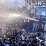 La Policía redujo a grupos antisistema que protestaban por la cumbre del G20 con gases lacrimógenos y cañones de agua, en Hamburgo
