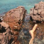 Emily Ratajkowski desafía la censura de Instagram con un nuevo desnudo