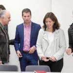 Luis Tudanca, Esther Peña y Ander Gil, antes de reunirse con los representantes sindicales de Bridgestone