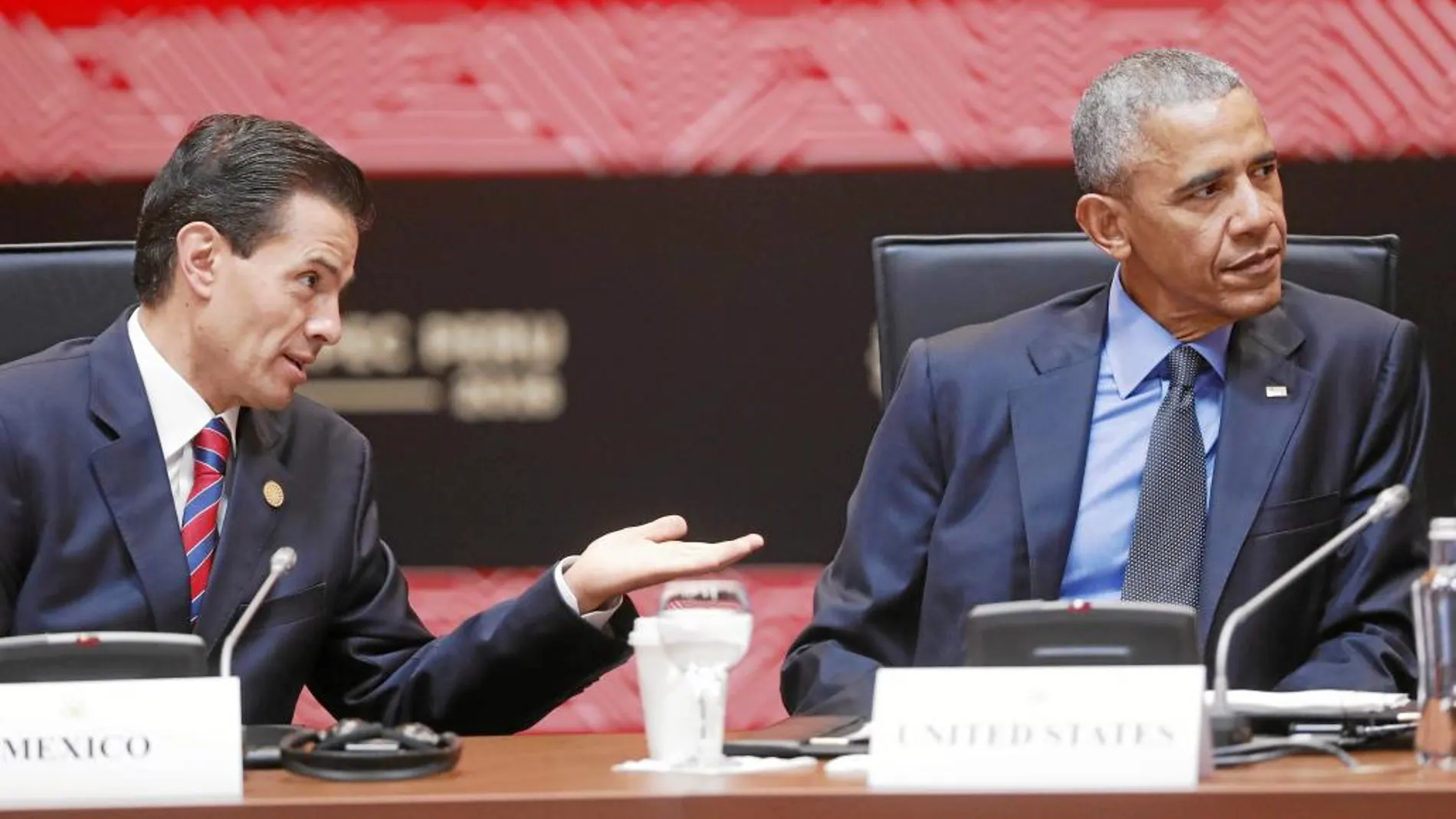 Los presidentes Enrique Peña Nieto y Barack Obama, ayer, en Lima
