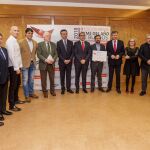 Raúl Briongos, César Rico, Antonio Miguel Méndez Pozo y Javier Lacalle, entre otros, junto a los galardonados