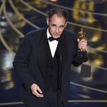 Mark Rylance recoge el oscar al mejor actor de reparto (Chris Pizzello/Invision/AP)
