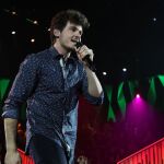 Miki durante su interpretación de “Una lluna a l’aigua”, de Txarango. Foto: RTVE.