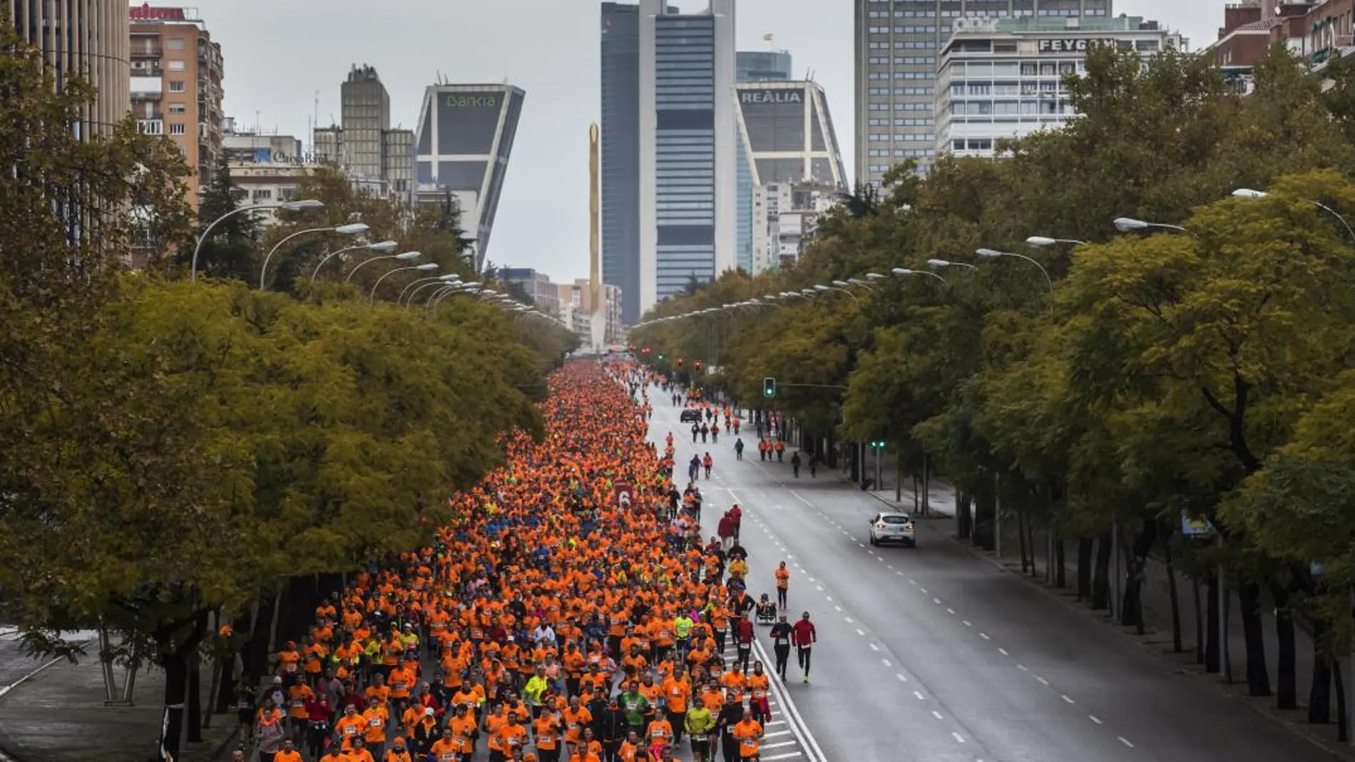 Participantes en una carrera popular de Madrid / Alberto R. Roldán