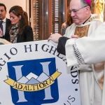 El obispo bendijo la nueva capilla del colegio Highlands, en Esplugues de Llobregat
