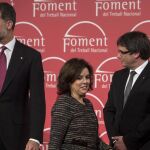 Puigdemont, junto a Sáenz de Santamaría y Felipe VI, en noviembre en unos premios en Barcelona