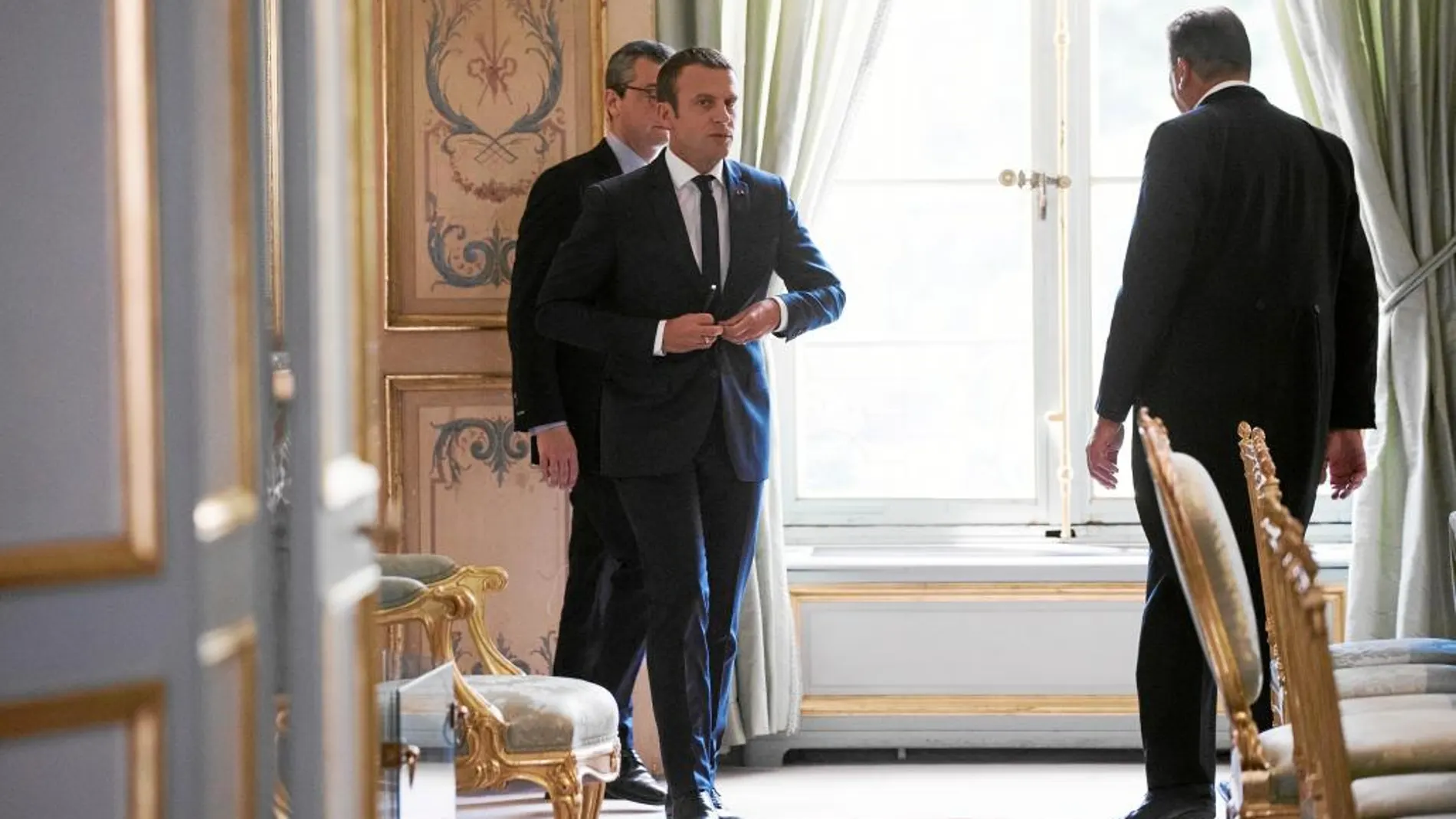 El presidente francés, Emmanuel Macron, deberá acometer una remodelación del Gobierno mayor de la prevista