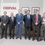 El conseller de Hacienda y el presidente de Cierval, ayer tras la jornada junto con los representantes de la UE y el director general del IVF