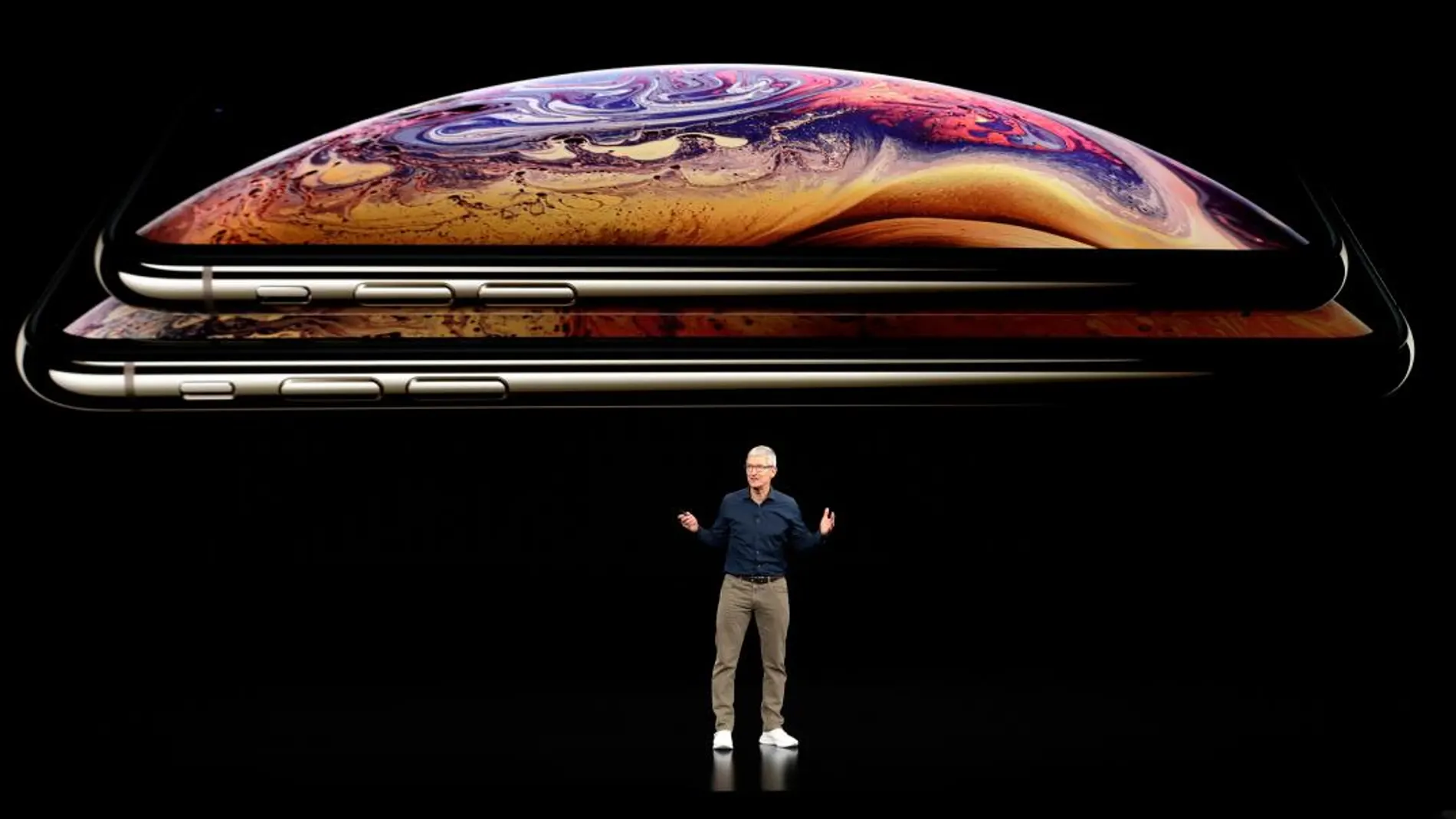 El CEO de Apple, Tim Cook, presenta el iPhone XS / AP