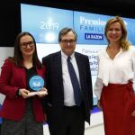 Recibieron el Premio a la Clínica de Reproducción Asistida Pionera en Desarrollo Científico la doctora Laura García de Miguel (izquierda), directora médica de la Clínica Tambre y su CEO Inge Kormelink