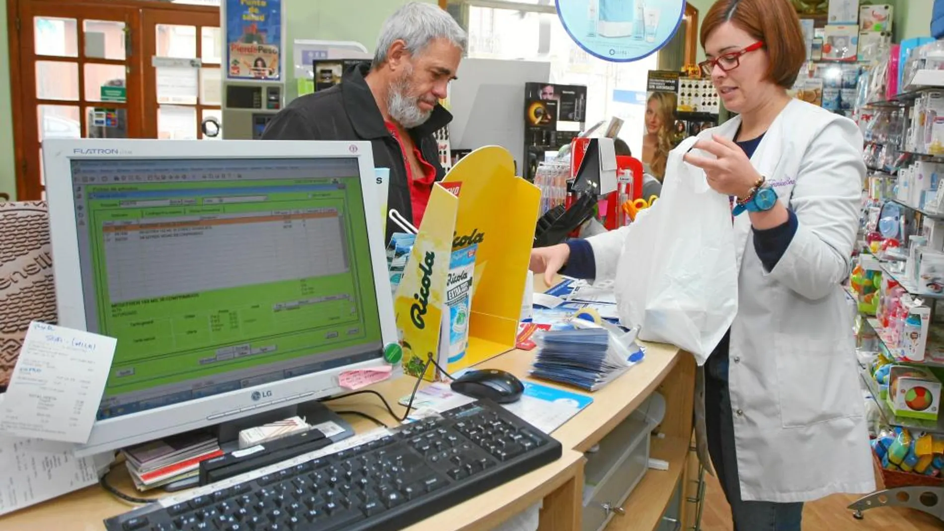 Dispensación de medicamentos a través de la receta electrónica en una farmacia de Ponferrada