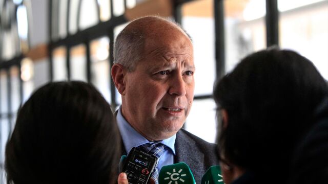 La consejería de Educación quiere que los docentes sean reconocidos como autoridad pública