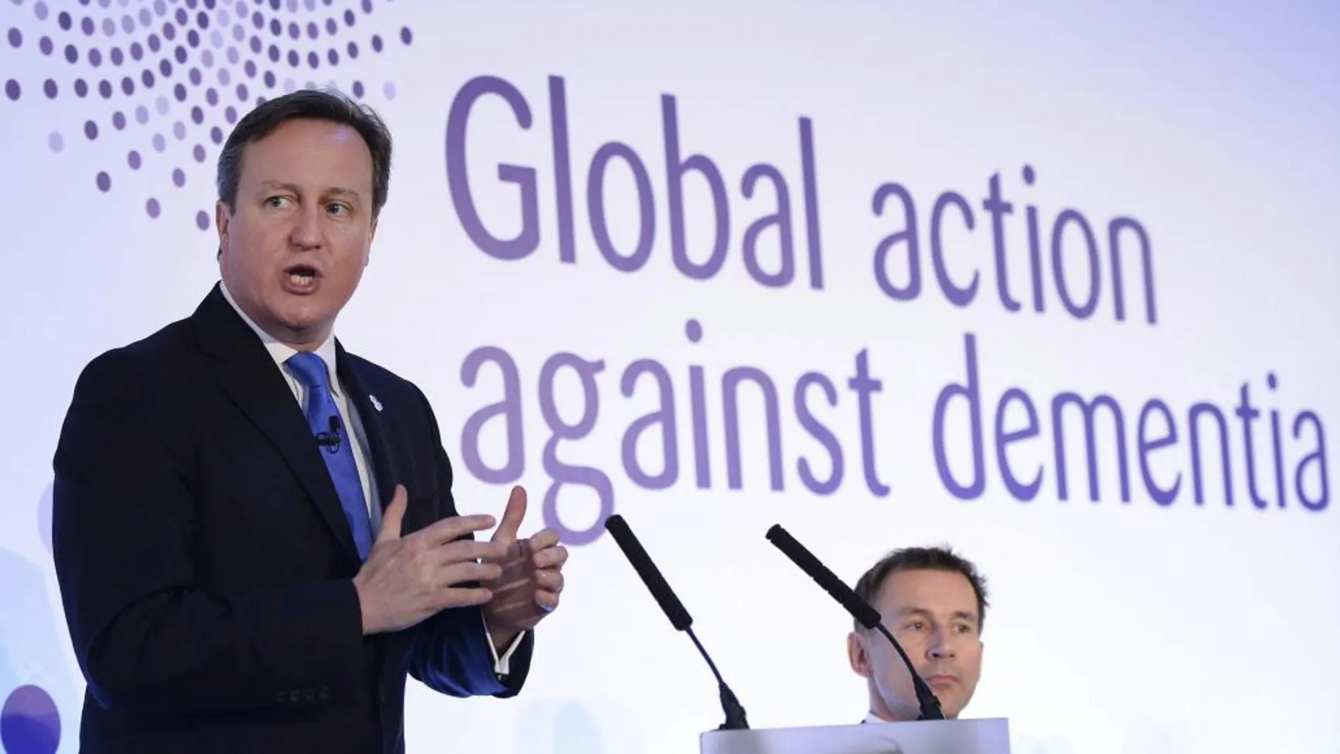 El primer ministro británico, David Cameron, en una cumbre contra la demencia