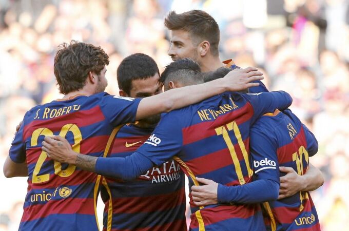 Los futbolistas del Barcelona celebran uno de los goles que le marcaron al Getafe la tarde de ayer en el Camp Nou