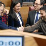 El presidente de la Generalitat, Ximo Puig, saluda al conseller de Educación, Vicent Marzà
