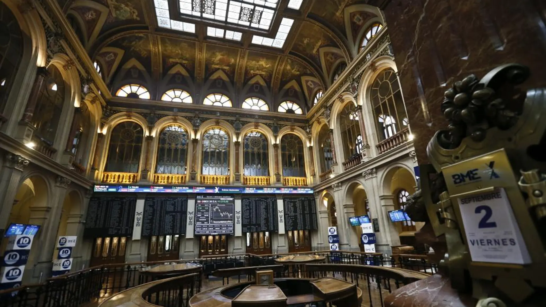 Paneles informativos de la Bolsa de Madrid