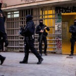 Agentes de los Mossos d'Esquadra, durante el dispositivo desplegado en Barcelona / Efe