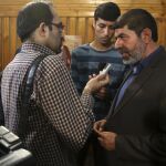 El portavoz de los Guardianes de la Revolución iraní, Ramezan Sharif, hablando con los medios de comunicación