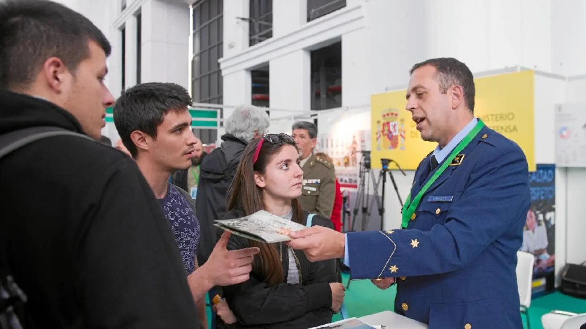 Stand del Ejército en el Salón de la Enseñanza