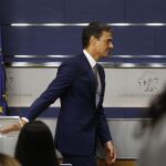 Pedro Sánchez termina la rueda de prensa tras reunirse con Rajoy