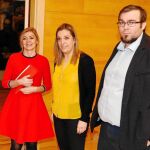 Maria Boado junto a los procuradores del PP, Ángeles García y Emilio Cabadas.