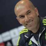 El entrenador del Real Madrid, Zinedine Zidane, durante una rueda de prensa previa al entrenamiento del equipo en Valdebebas