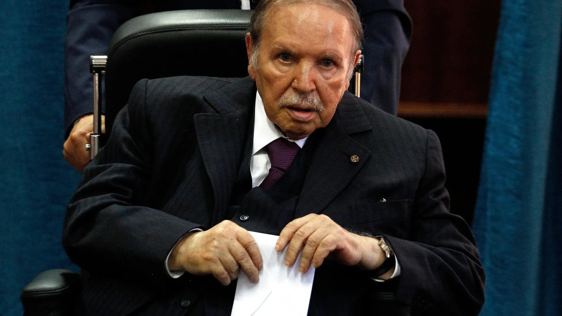 Abdelaziz Bouteflika en una imagen de 2017. (AP Photo/Sidali Djarboub, File)