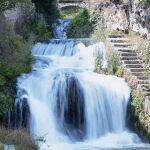 Una cascada en la localidad de Trillo