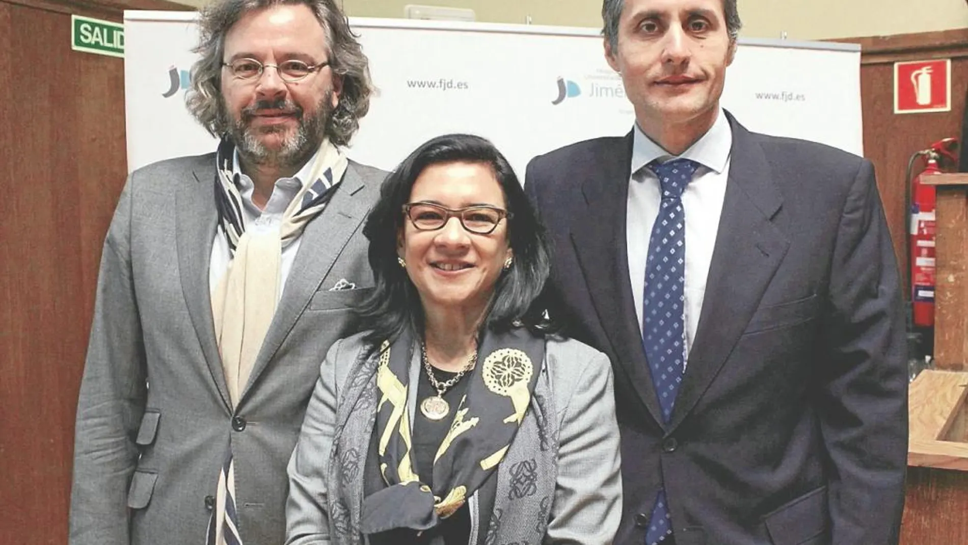 En la imagen, de izquierda a derecha, los doctores Philippe Courtet, María Oquendo y Enrique Baca