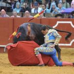 El diestro Julián López "El Juli"durante la corrida estrella de la feria de Abril de Sevilla, hoy en la Maestranza,
