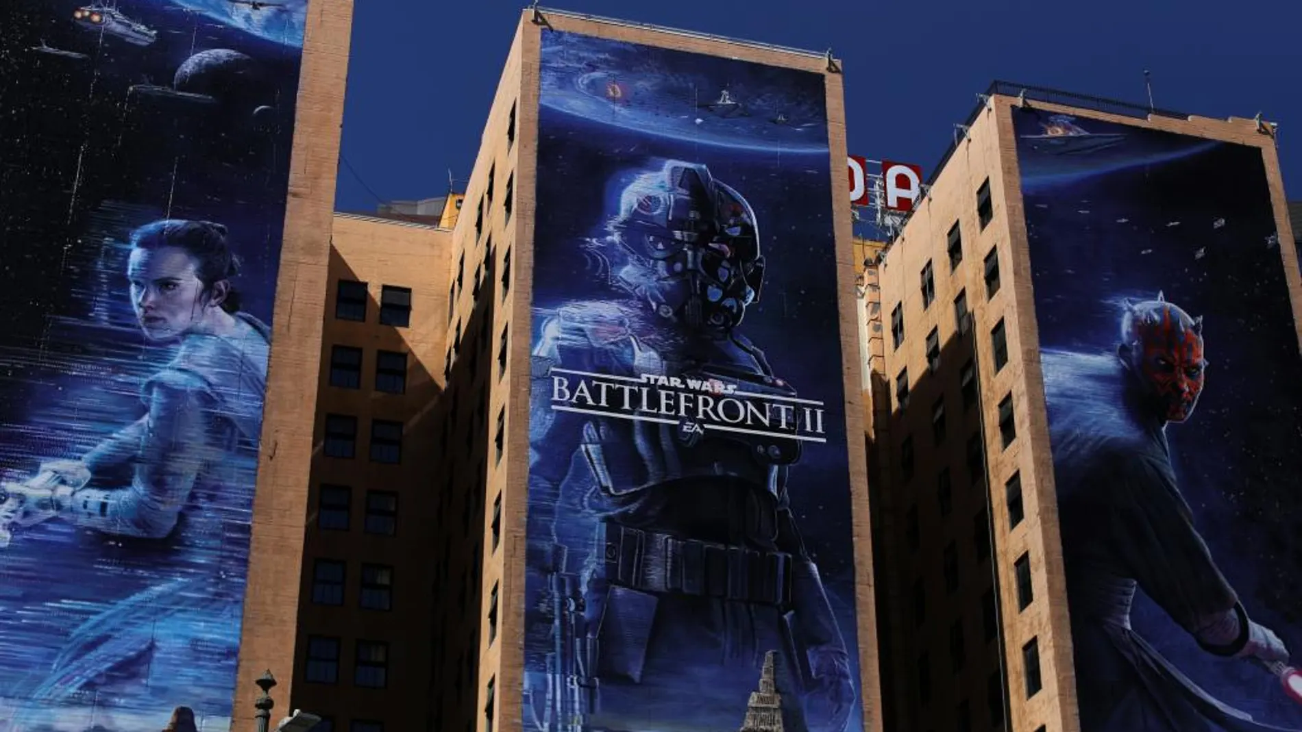Anuncios gigantes en Los Ángeles aprovechando la feria E3