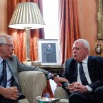 El ministro de Asuntos Exteriores, José Borrell, durante la reunión que mantuvo hoy con el ministro de Exteriores de Palestina, Riad Malki. Foto: Efe/Emilio Naranjo