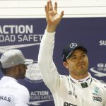 Nico Rosberg celebra su pole.