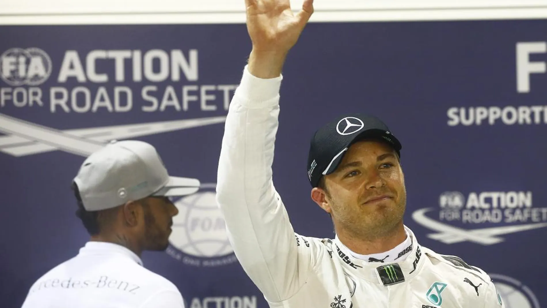 Nico Rosberg celebra su pole.