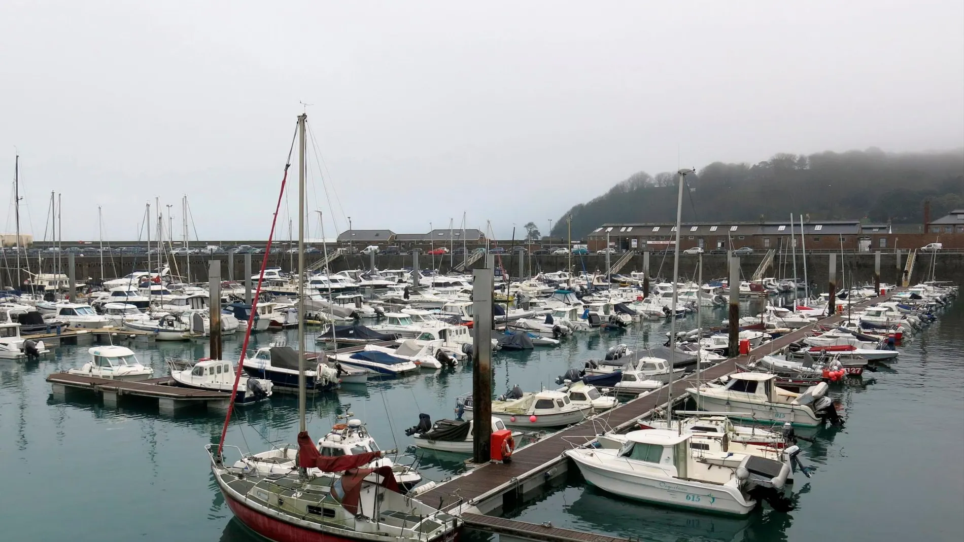 Embarcaciones atracadas en Guernsey