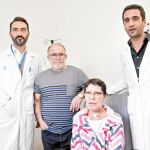 Los responsables de la operación del hospital Trueta de Girona y la paciente
