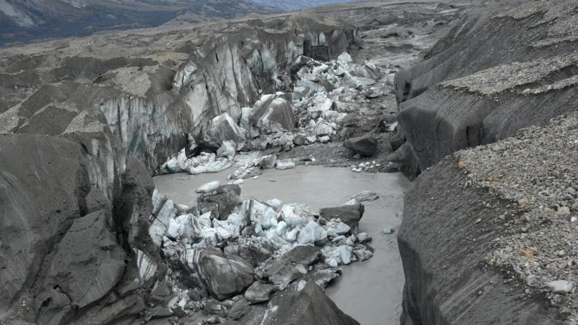El derretimiento de un glaciar provoca la desaparición de un río en Canadá