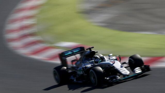 El piloto alemán Nico Rosberg, del equipo Mercedes, durante los entrenamientos oficiales de Fórmula Uno