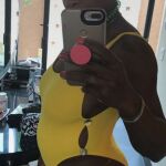Serena Williams ha publicado una fotografía suya en su cuenta de Snapchat en la que muestra una pequeña barriga junto a la frase "20 semanas"
