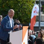 Javier Imbroda, durante un mitin de campaña en Sevilla / Foto: Ke-Imagen