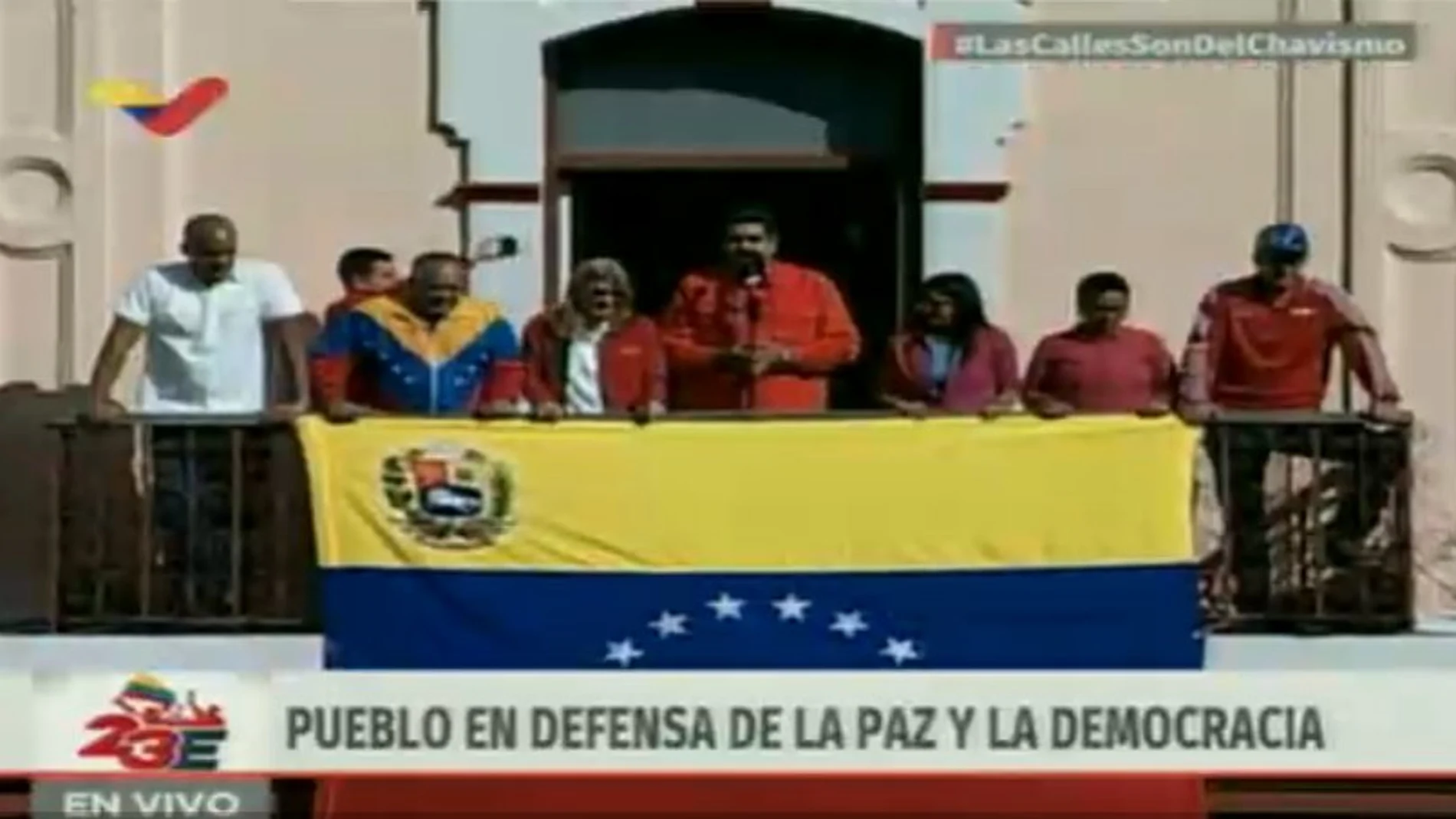 Maduro, en el balcón del Palacio de Miraflores, en una imagen de la televisión venezolana.