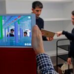 Detalle de la aplicación de realidad aumentada creada por la compañía de software para arquitectura, ingeniería y construcción CYPE con la que el arquitecto podrá «andar» por el interior de un edificio aún por construir / Efe