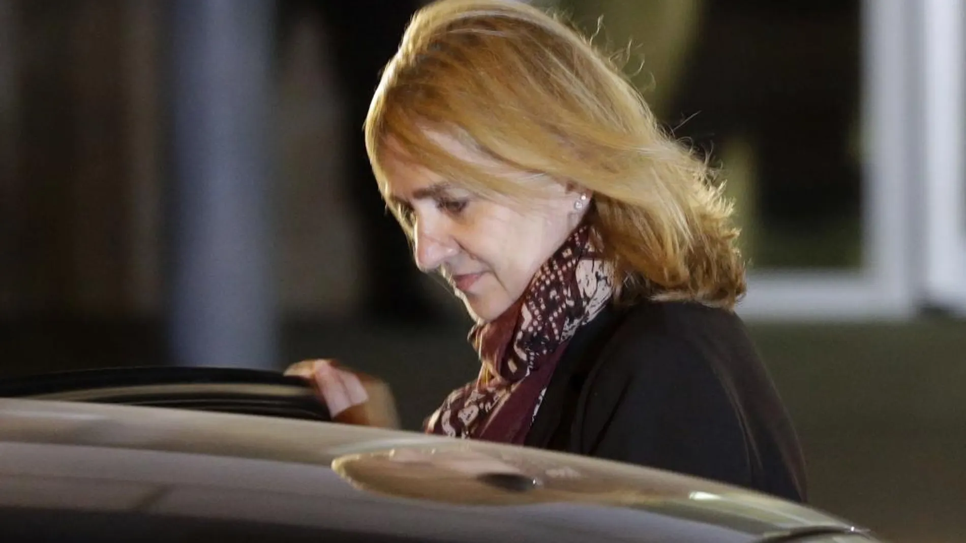 La Infanta Cristina sale de al Audiencia de Palma durante el juicio
