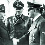 Apretón de manos entre Philippe Pétain y Adolf Hitler el 24 de octubre de 1940 en Montoire. El encuentro trataba de sentar las bases de las relaciones futuras entre el Tercer Reich y la Francia de Vichy