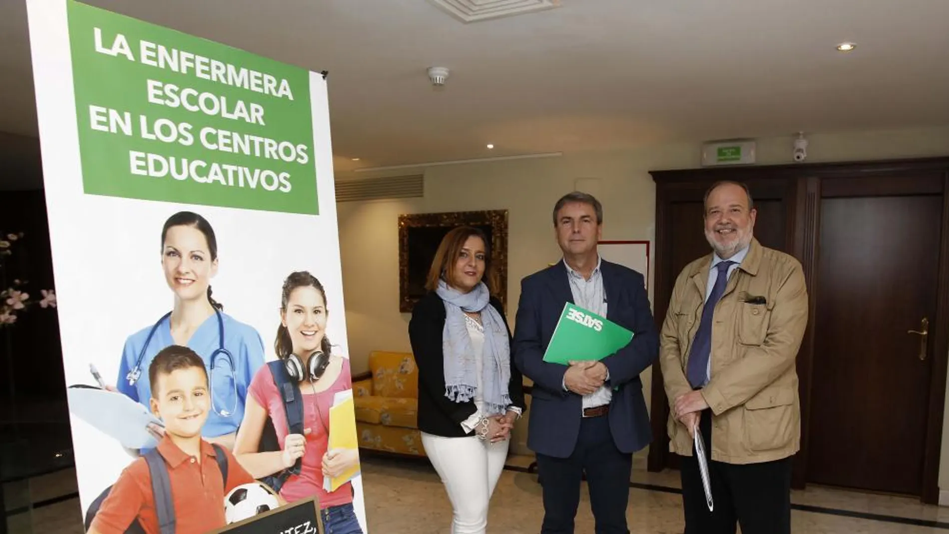 Un momento de la presentación ayer en Sevilla de la iniciativa de Satse y Confedampa para integrar a un enfermero en cada colegio