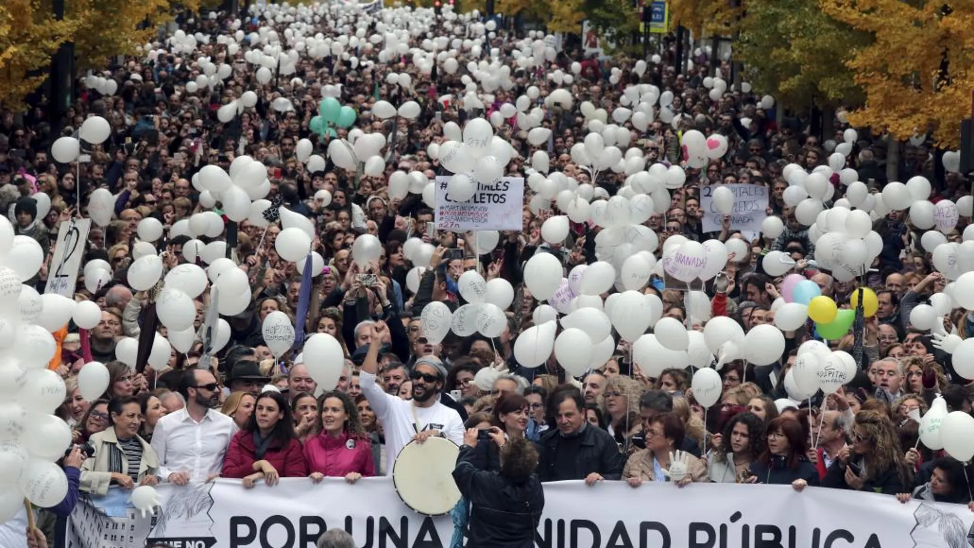 Jesús Candel, alias «Spiriman», encabezando una de las protestas por el conflicto de la sanidad en Granada