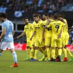 Los jugadores del Villarreal celebran el gol del equipo castellonense