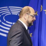 El presidente del Parlamento Europeo, Martin Schulz, llega a la rueda de prensa en Bruselas (Bélgica)