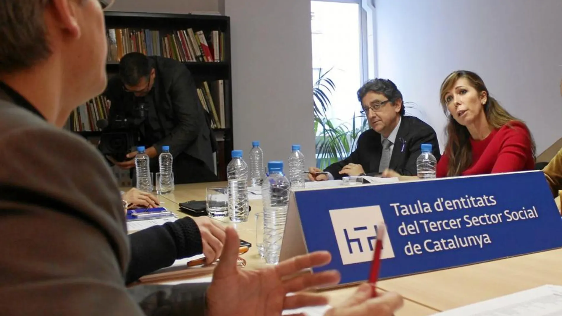 Sánchez-Camacho y Millo se reunieron ayer con la mesa del tercer sector