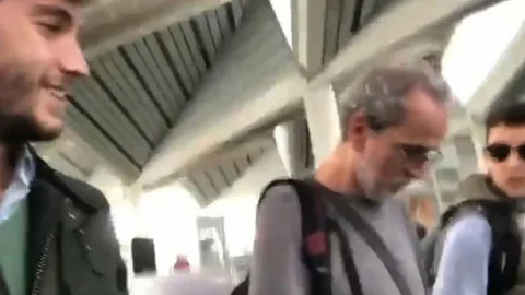 Foto del vídeo que los jóvenes hicieron a Willy Toledo